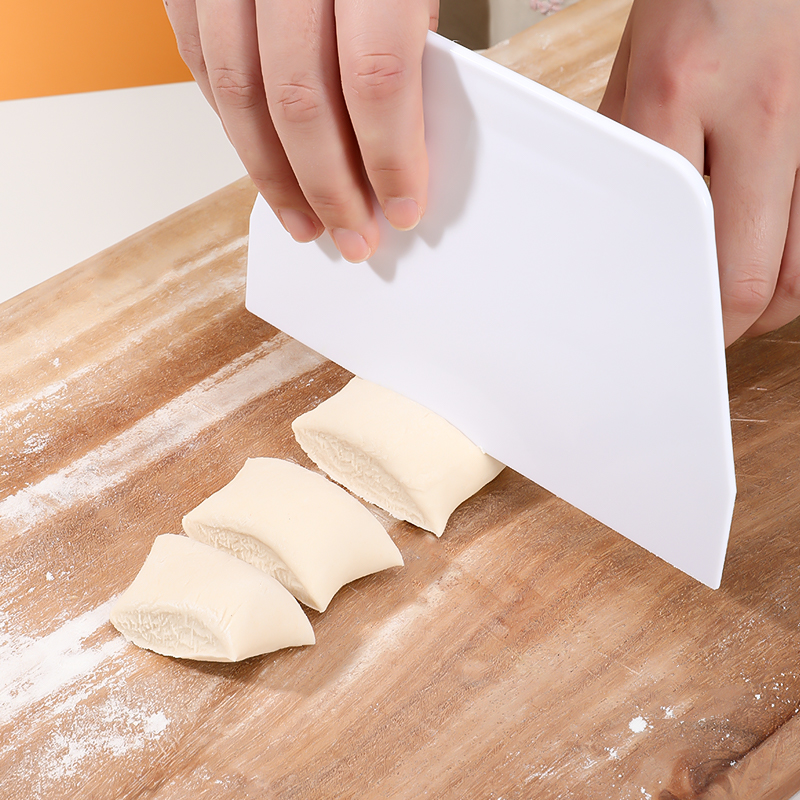 1pcs Useful Curved Cream Spatu - đánh giá và giá Dough Scraper Curved